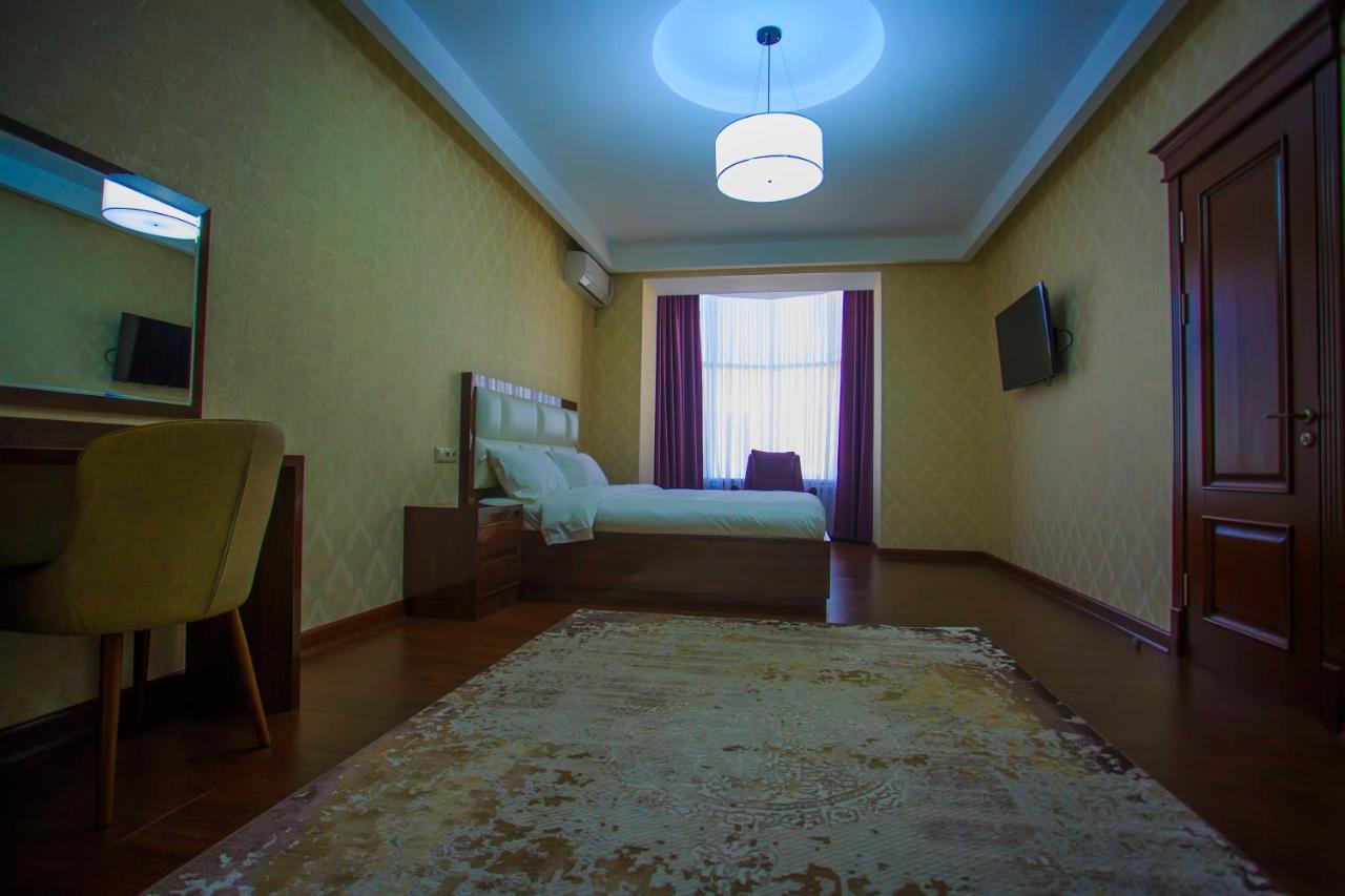 Hotel Ayni ドゥシャンベ エクステリア 写真