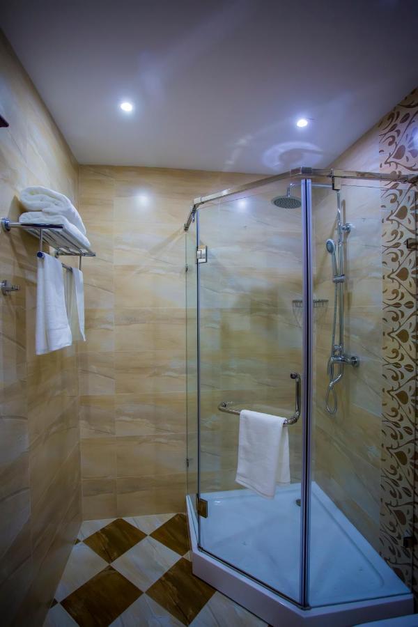 Hotel Ayni ドゥシャンベ エクステリア 写真