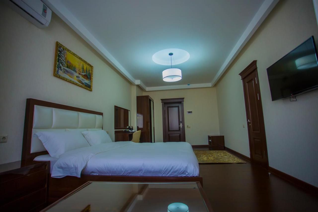 Hotel Ayni ドゥシャンベ エクステリア 写真