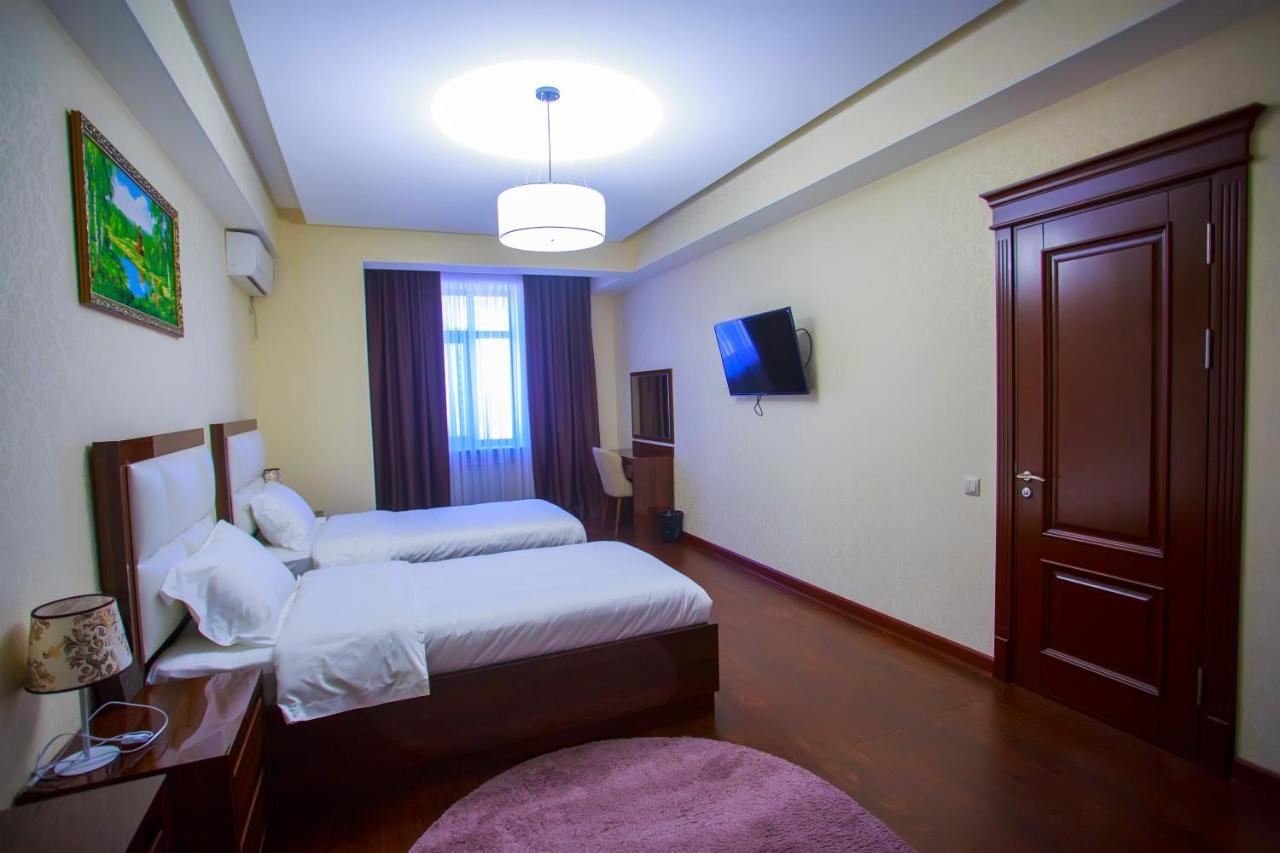 Hotel Ayni ドゥシャンベ エクステリア 写真