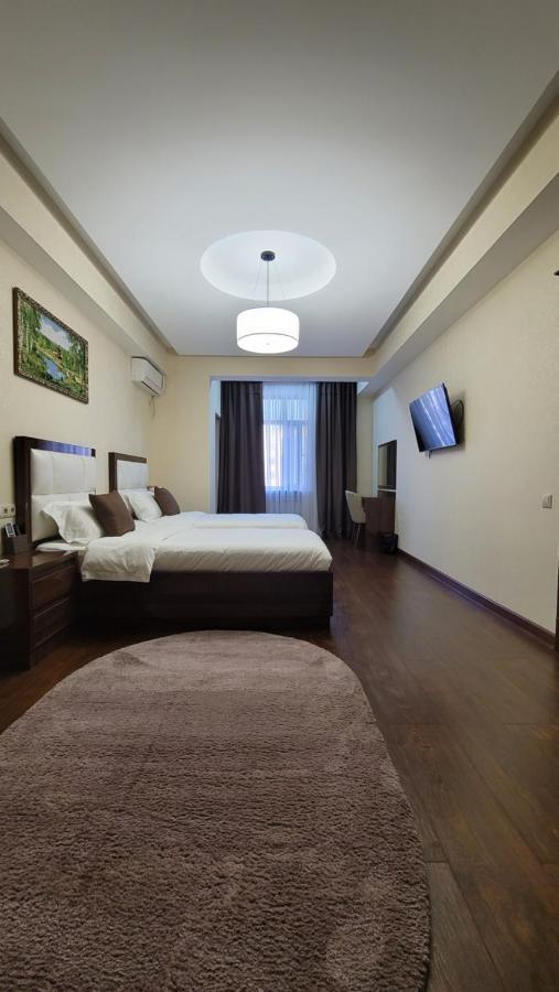Hotel Ayni ドゥシャンベ エクステリア 写真