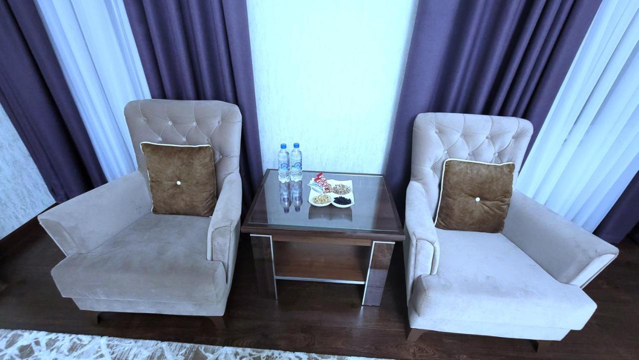 Hotel Ayni ドゥシャンベ エクステリア 写真